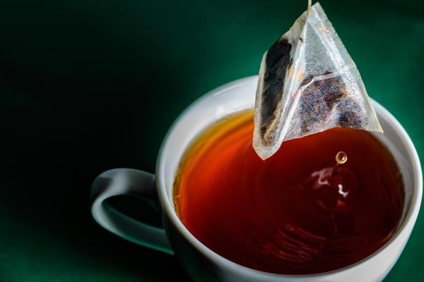 Tea and Chocolate: Natural Ways to Reduce Blood Pressure
