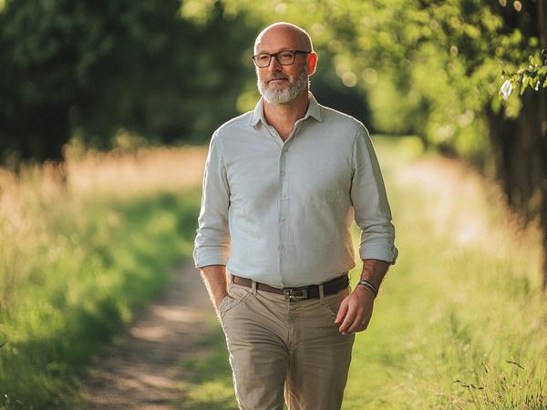 Stay Active, Live Longer: Study Links Lifelong Movement to 40% Lower Risk of Early Death